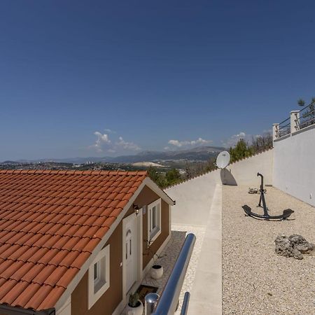 Villa Ancora Podstrana Bagian luar foto